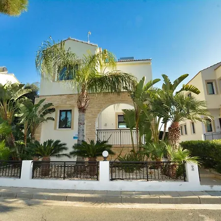 Villa Paralia Spacious 4bdr Protaras