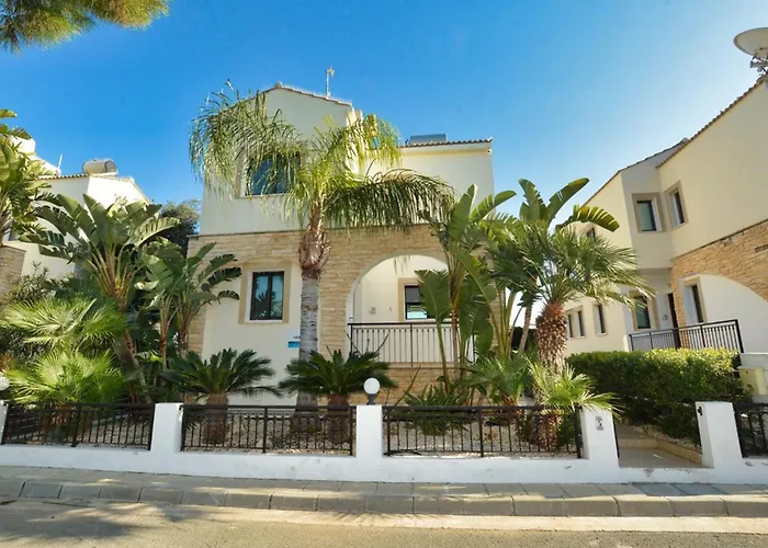 Villa Paralia Spacious 4bdr Protaras