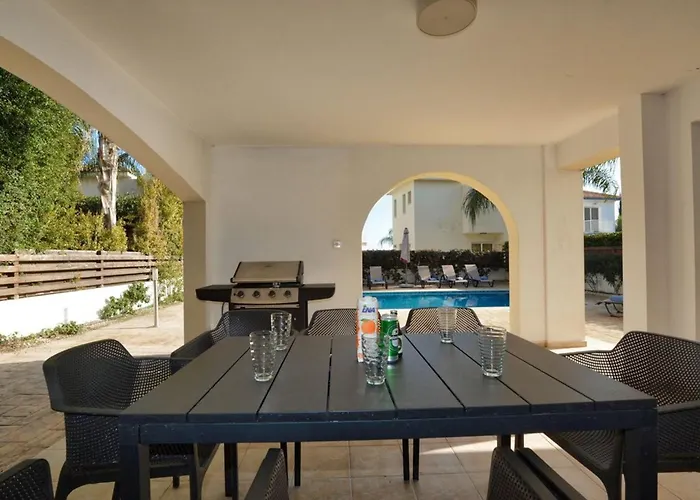 Paralia Spacious 4bdr Protaras