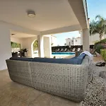 Paralia Spacious 4bdr *