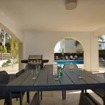 Paralia Spacious 4bdr بروتاراس