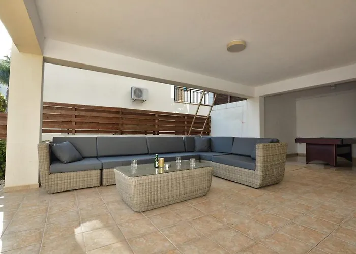 Paralia Spacious 4bdr Βίλα *