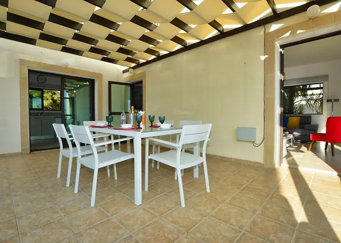 Paralia Spacious 4bdr Βίλα