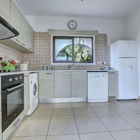 Villa Villa Protaras Paralia, Spacious 4Bdr Central Protaras Villa, Close To Fig Tree Bay Beach