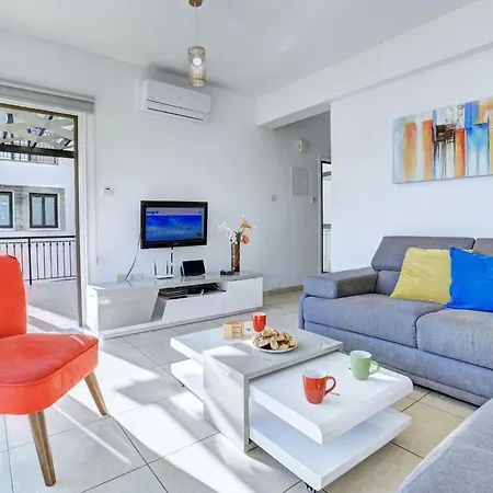 Villa Protaras Paralia, Spacious 4Bdr Central Protaras Villa, Close To Fig Tree Bay Beach