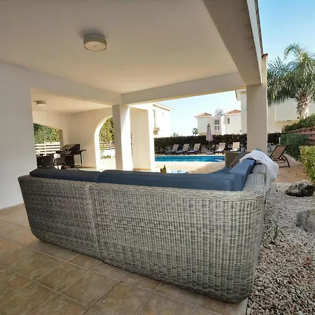 Villa Protaras Paralia, Spacious 4Bdr Central Protaras Villa, Close To Fig Tree Bay Beach Villa *