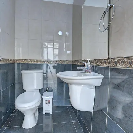 Villa Protaras Paralia, Spacious 4Bdr Central Protaras Villa, Close To Fig Tree Bay Beach Protaras